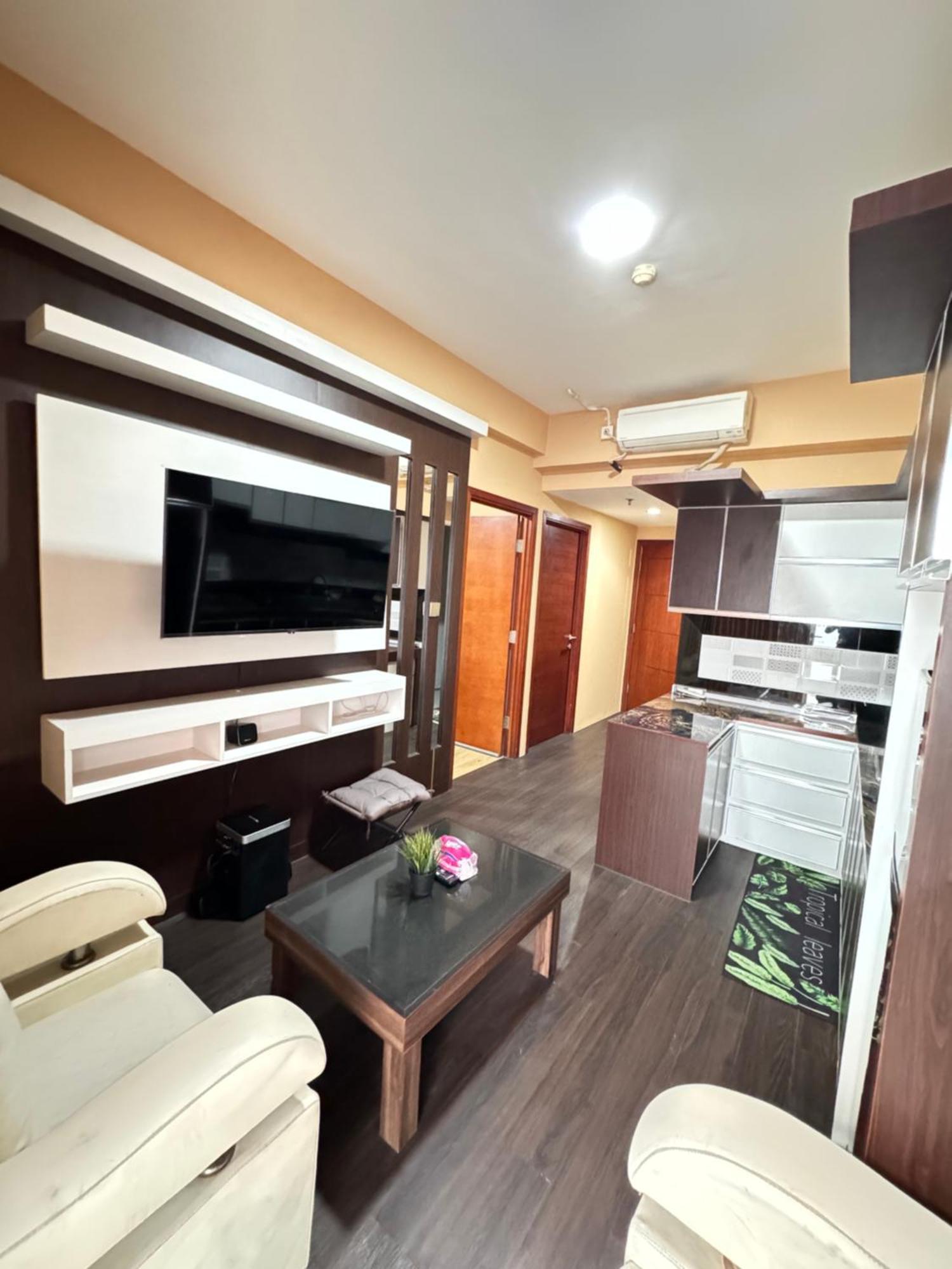 Apartement Mahogany By Luxury Karawang Exterior foto